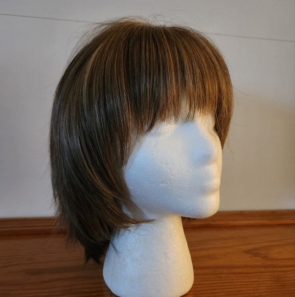 WIG - Picture 2 of 4